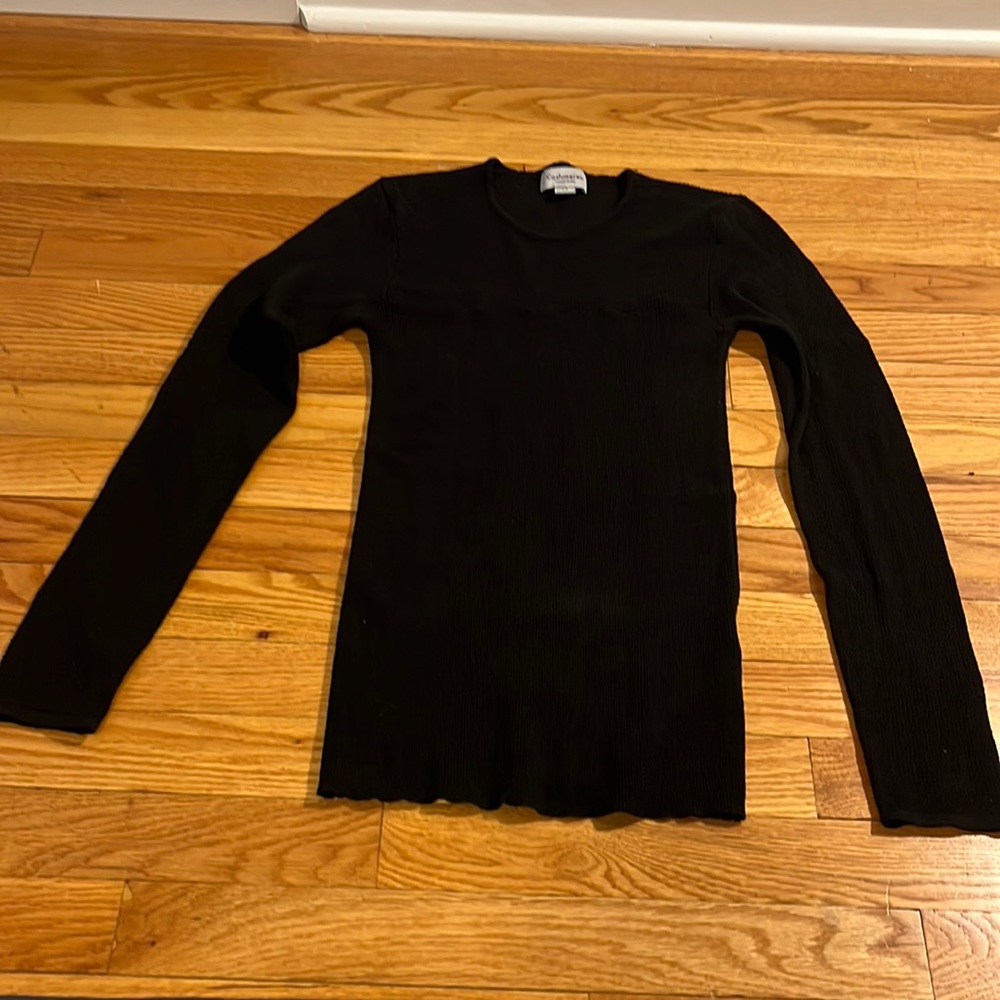 Cashmeren Brand size M Black Sweater with crochet panel and sleeves